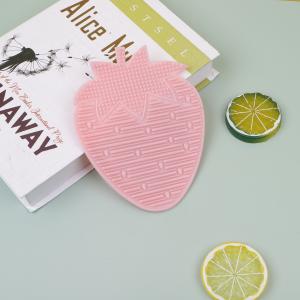 China Silicone Makeup Beauty Tools Strawberry Type Brush Cleaning Pad wholesale