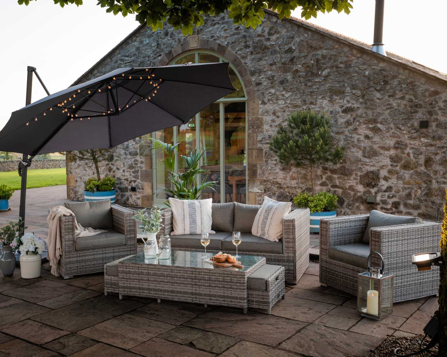 Outdoor Sectional Sofa Patio Conversation Set with Modern Design Wicker Rattan Style