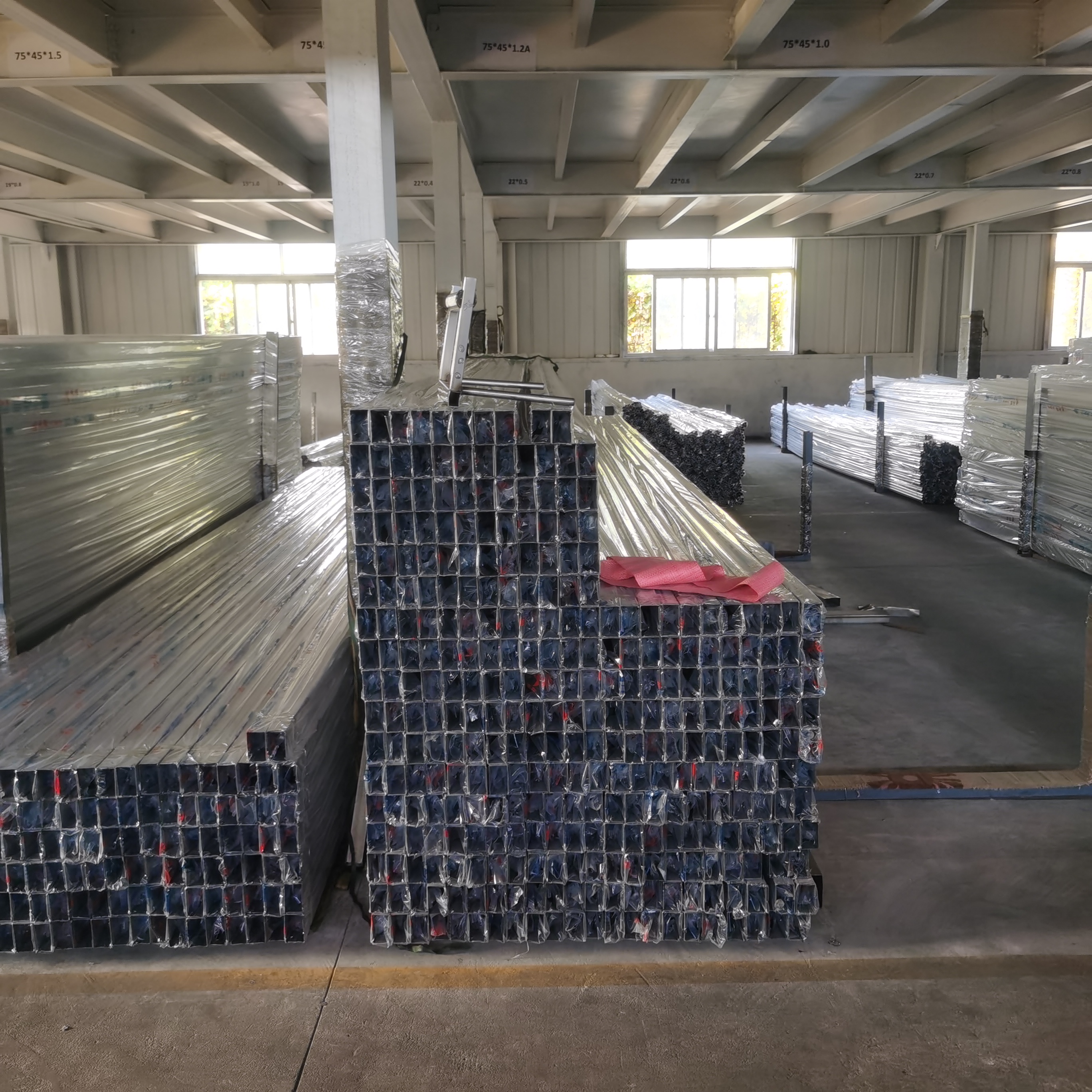 JIS Standard 316 Stainless Steel Tube Custom Seamless Pipe SS 304