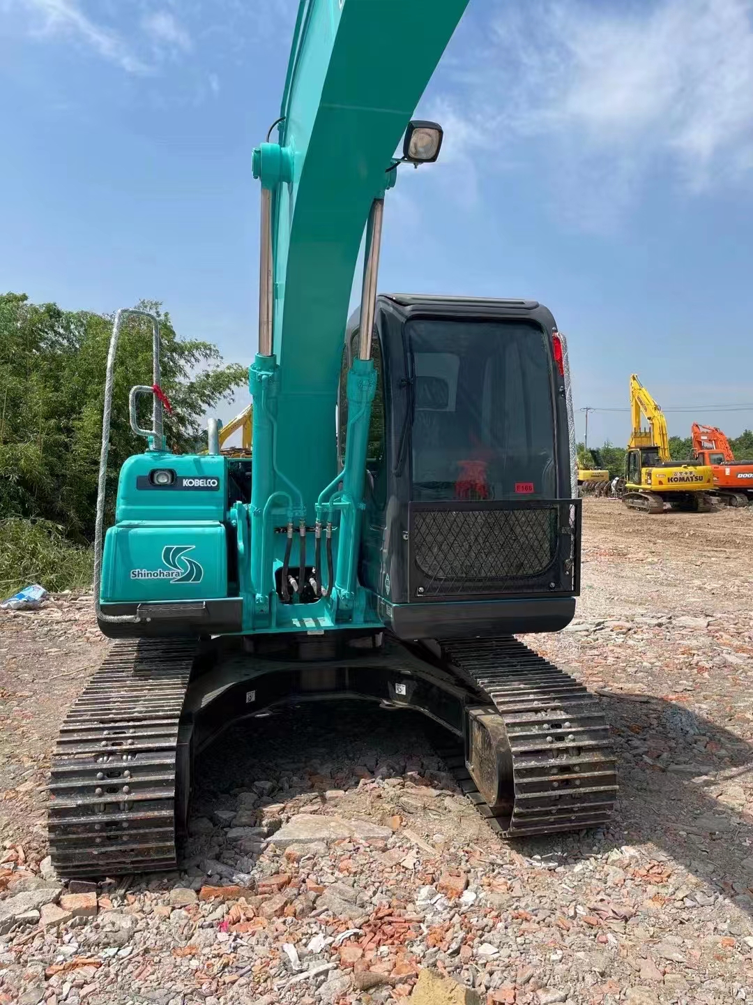 14 Ton Kobelco SK140LC Excavator Used Excavator 2022 Year Original Hydraulic Cylinder