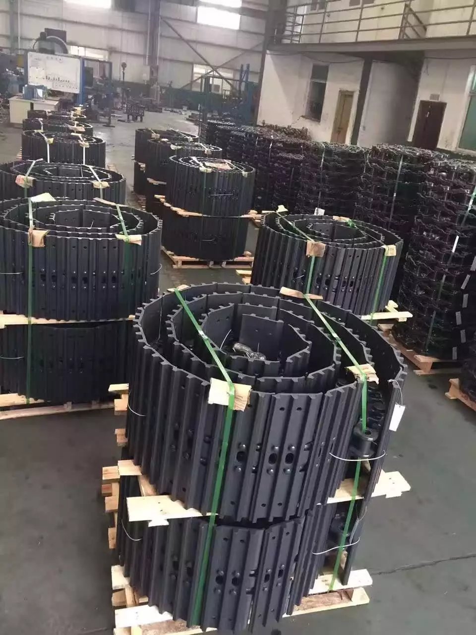 Excavator Undercarriage Part Track Chains with Shoe Assy