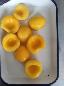 China Fruit Yellow Peaches In Can Private Label Acceptable wholesale