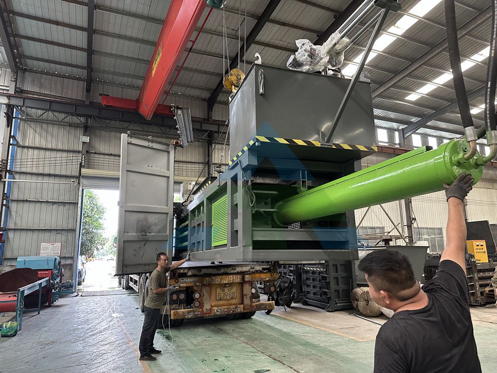 100 Ton 200 Ton Automatic Cardboard Baler 22KW Hydraulic Scrap Baling Press