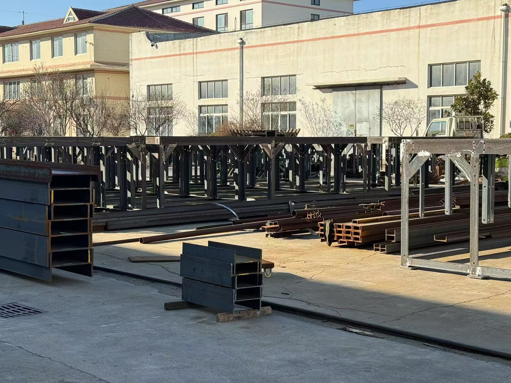 Hot Dip Galvanized Wind Tower Bottom Electrical Cabinet Support Platform Sturdy Durable Bolted Installation