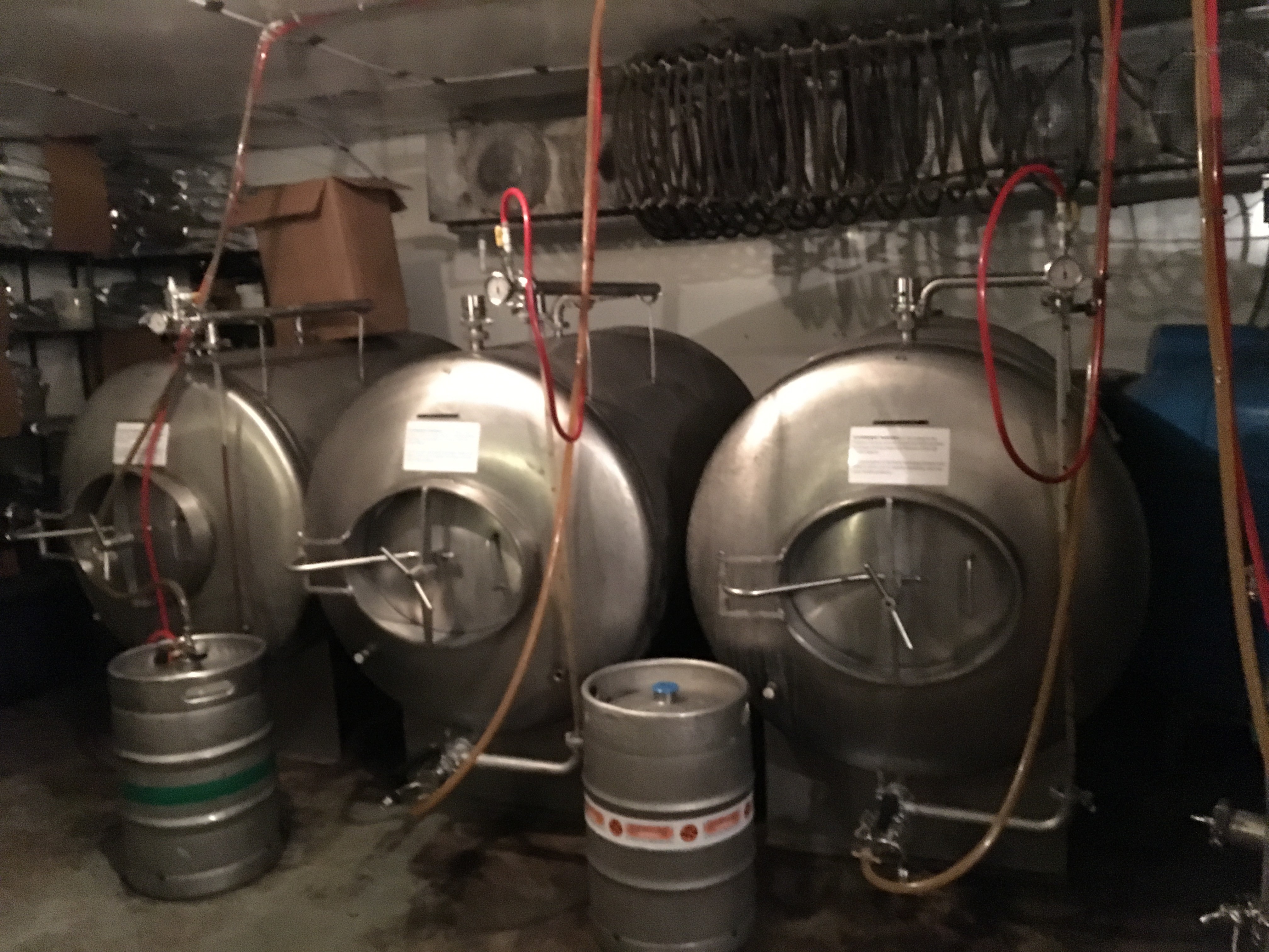 Classic Modern Type Microbrewery Equipment With Fermentation Tank Conical Tank