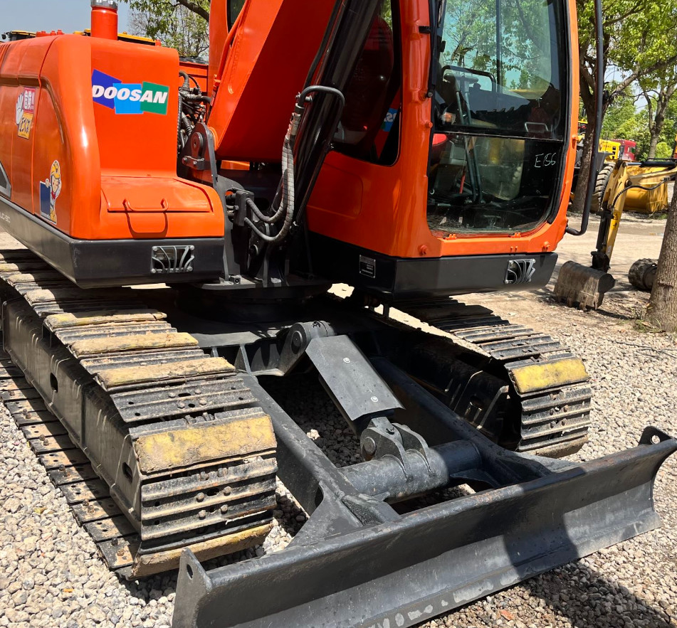 Second Hand Doosan DX75 Excavator 7 Ton Machine Digger