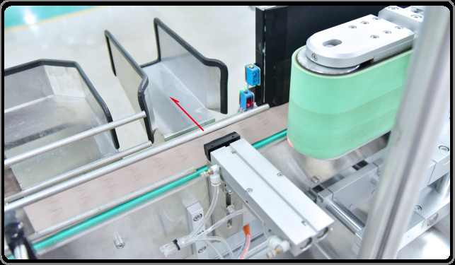 6000pcs H Fully Automatic Sticker Labeling Machine for disinfectant hand sanitizer gel