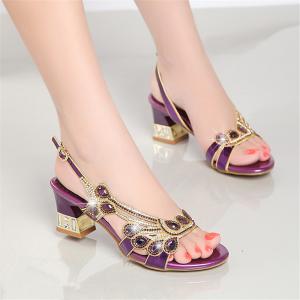 China BS044 Sandals Women2020 Summer New Sandals Casual Fashion Word Belt Mid-Slope Heel Sandals Female Mother Shoes wholesale