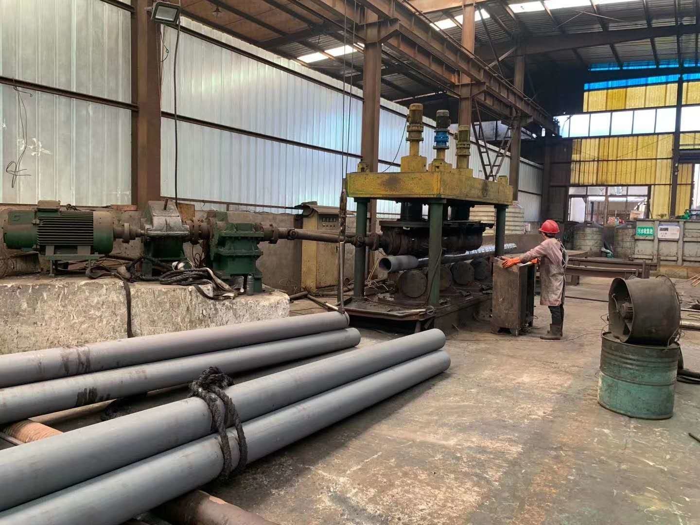 Round Seamless Stainless Steel Pipe Tube Pickling ASTM 304