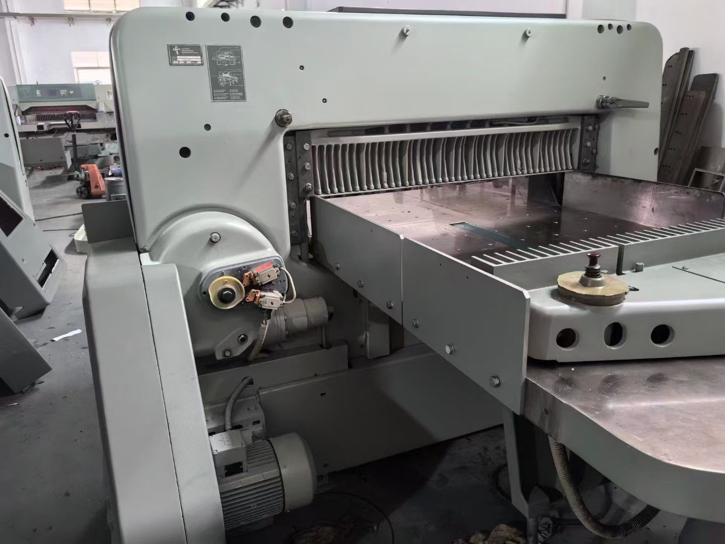 Automatic Hydraulic Paper Cutter Guillotine Polar Design 380v After Service Online Support