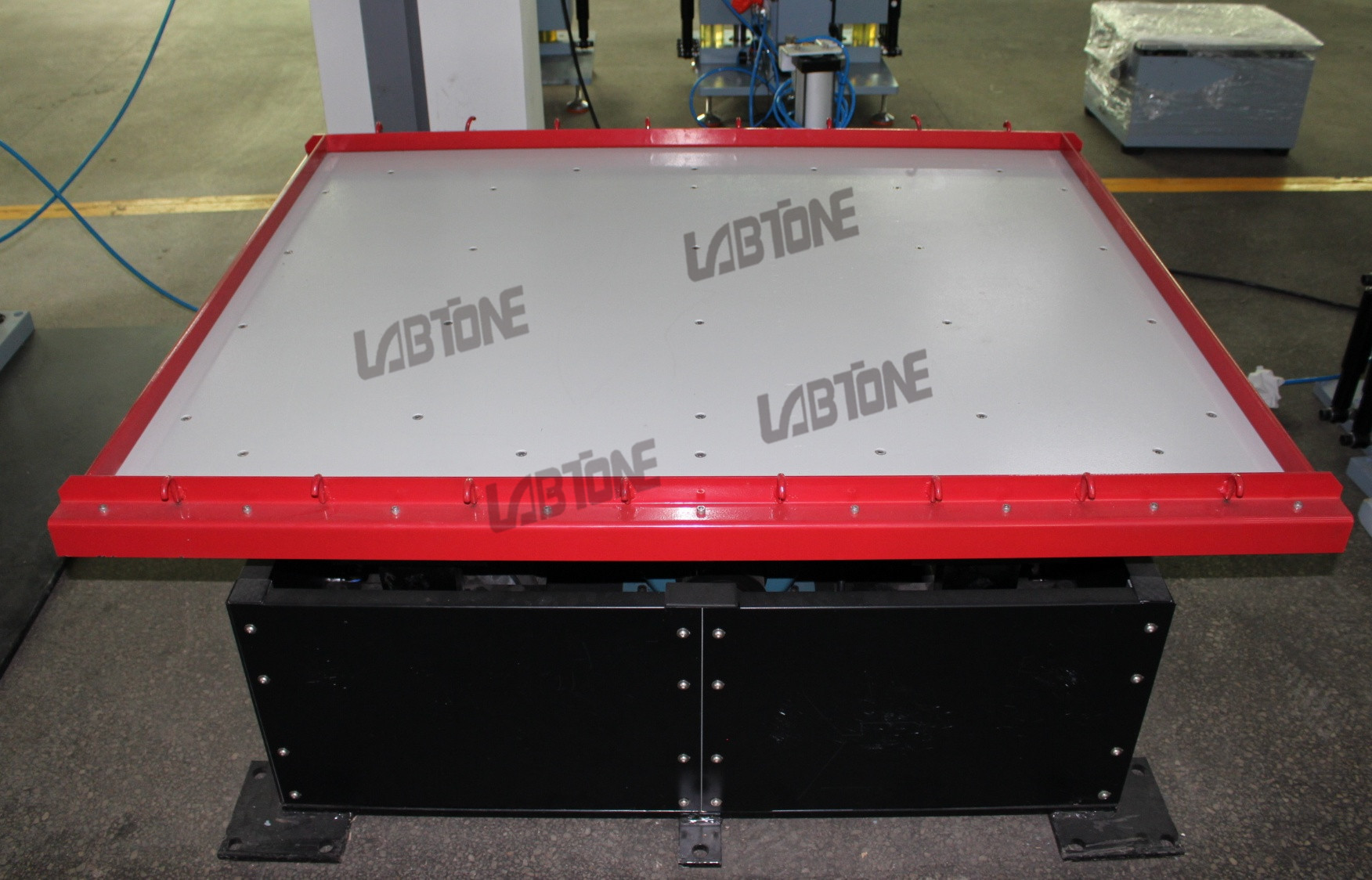 Transportation Simulator Vibration Shaker Table Frequency 2-5Hz Size 1500x1500 Mm