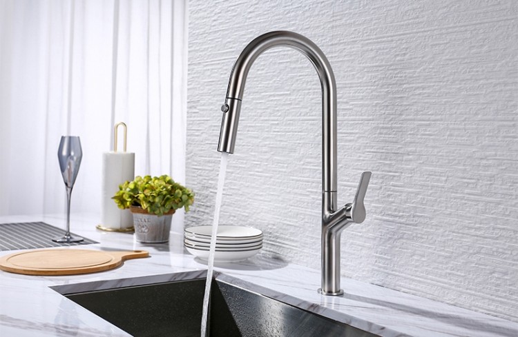 Pull Down Stainless Steel Kitchen Faucet Brushed Spray Hot Cold