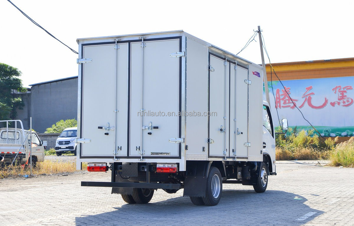 China Factory Supply DFAC DongFeng 4X2 Petrol Small Mini Light Duty Box Cargo Truck Van Type Container Cargo Truck