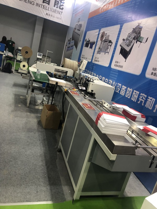 Desk Calendar Automatic Spiral Punching Machine , 1-6mm Spiral Hole Punch Binding Machines