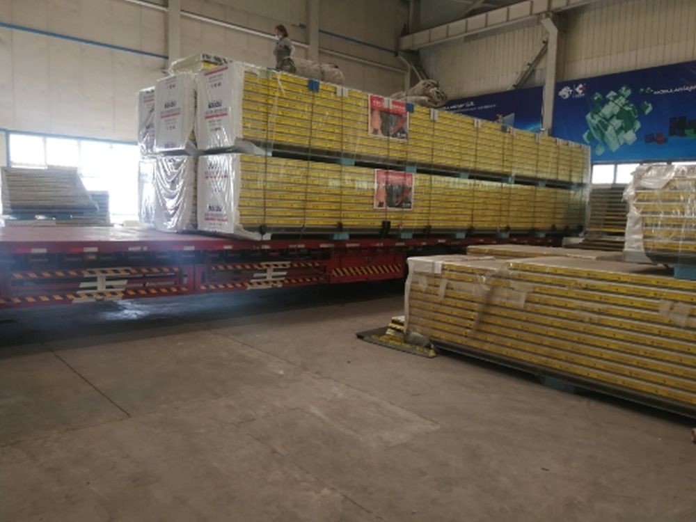 Soundproof RAL Glasswool Sandwich Panel Heat Insulation 64kg/m3
