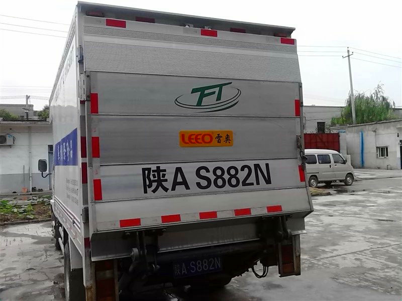 2KW Cantilever Lift Gate DC12V Hydraulic Van Tail Lift Aluminum Alloy