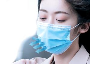 China PPE 3 Ply Earloop Disposable Non Woven Face Mask High Filtration Customized Size wholesale
