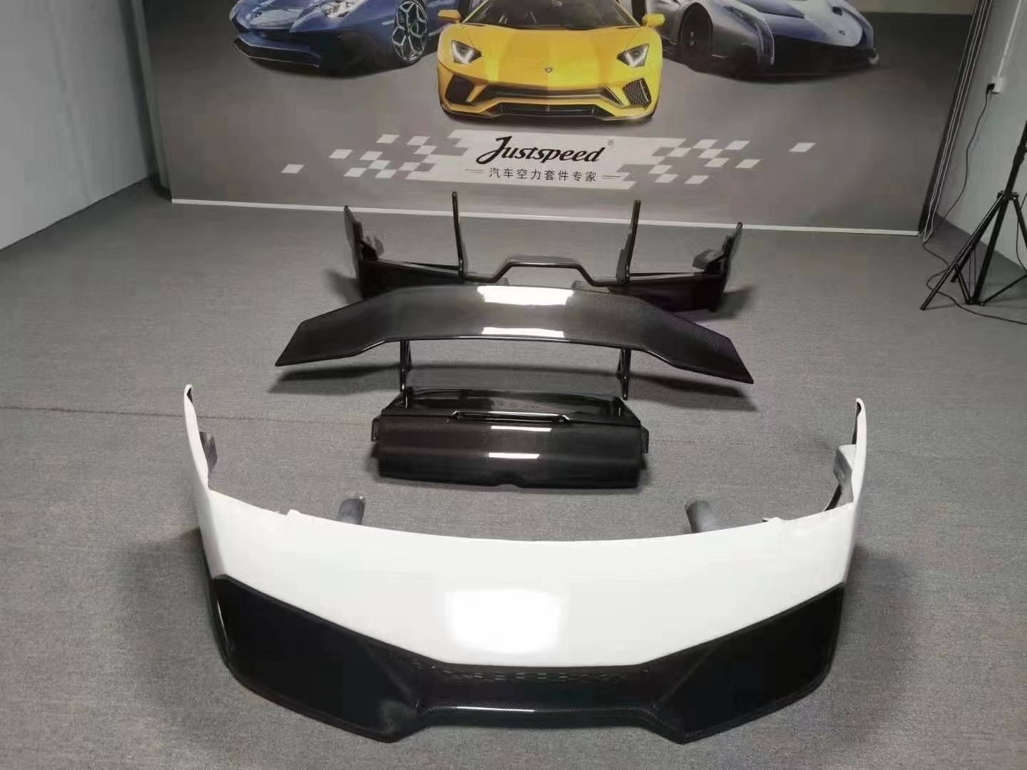 2022 New Products Murcielago LP640 Lp650 Body Kit for Lamborghini LP640 Upgrade Lp670sv Style Front and Rear Bumper