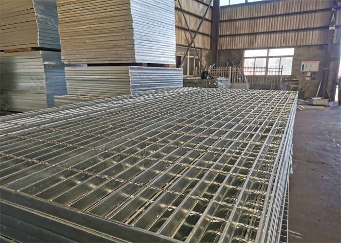 Airport Runway Q195 Hot Dip Galvanized Steel Grating Drainage Cover