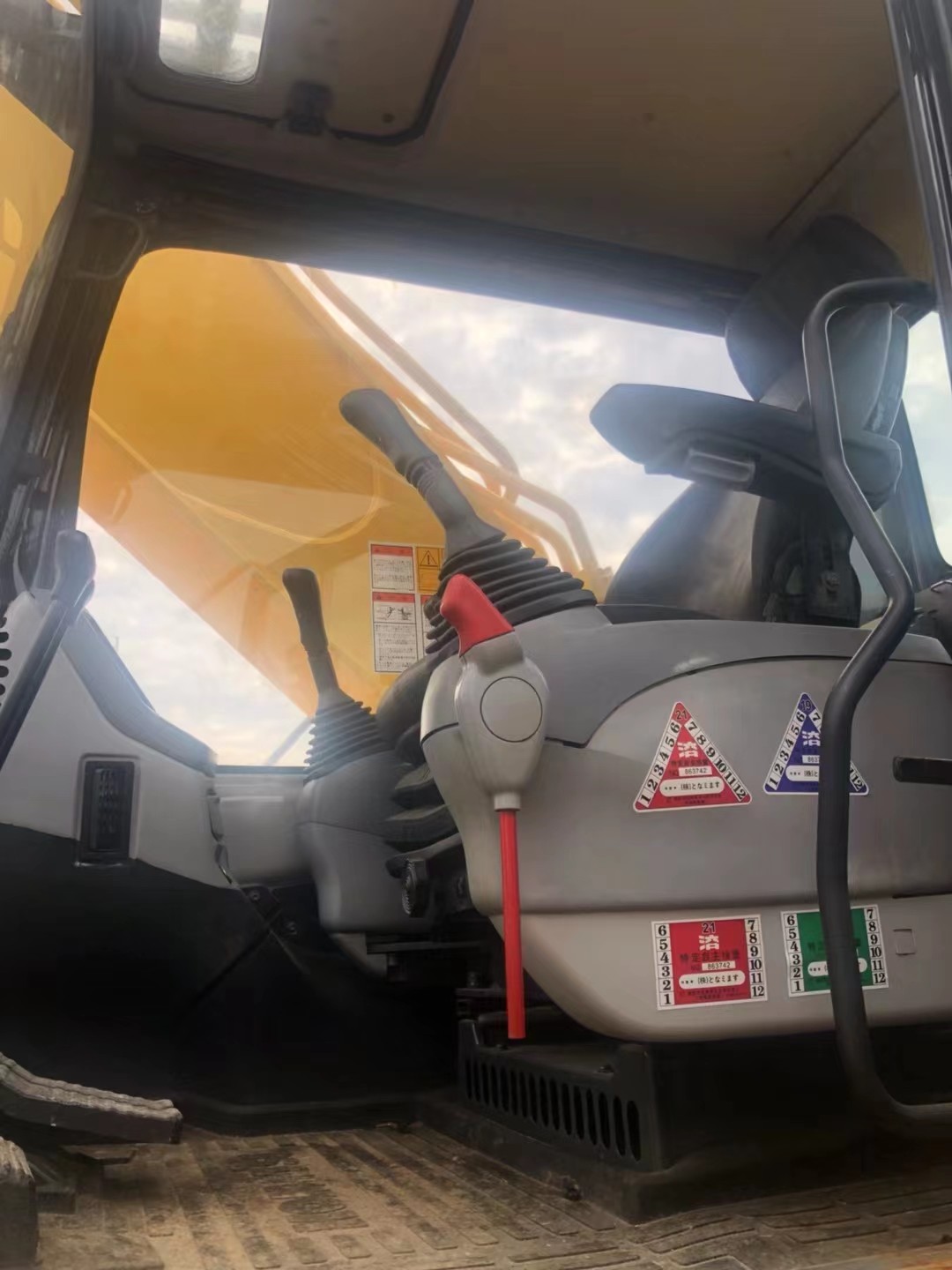 Second Hand Komatsu 360 Excavator From China, A Large And High Quality Excavator