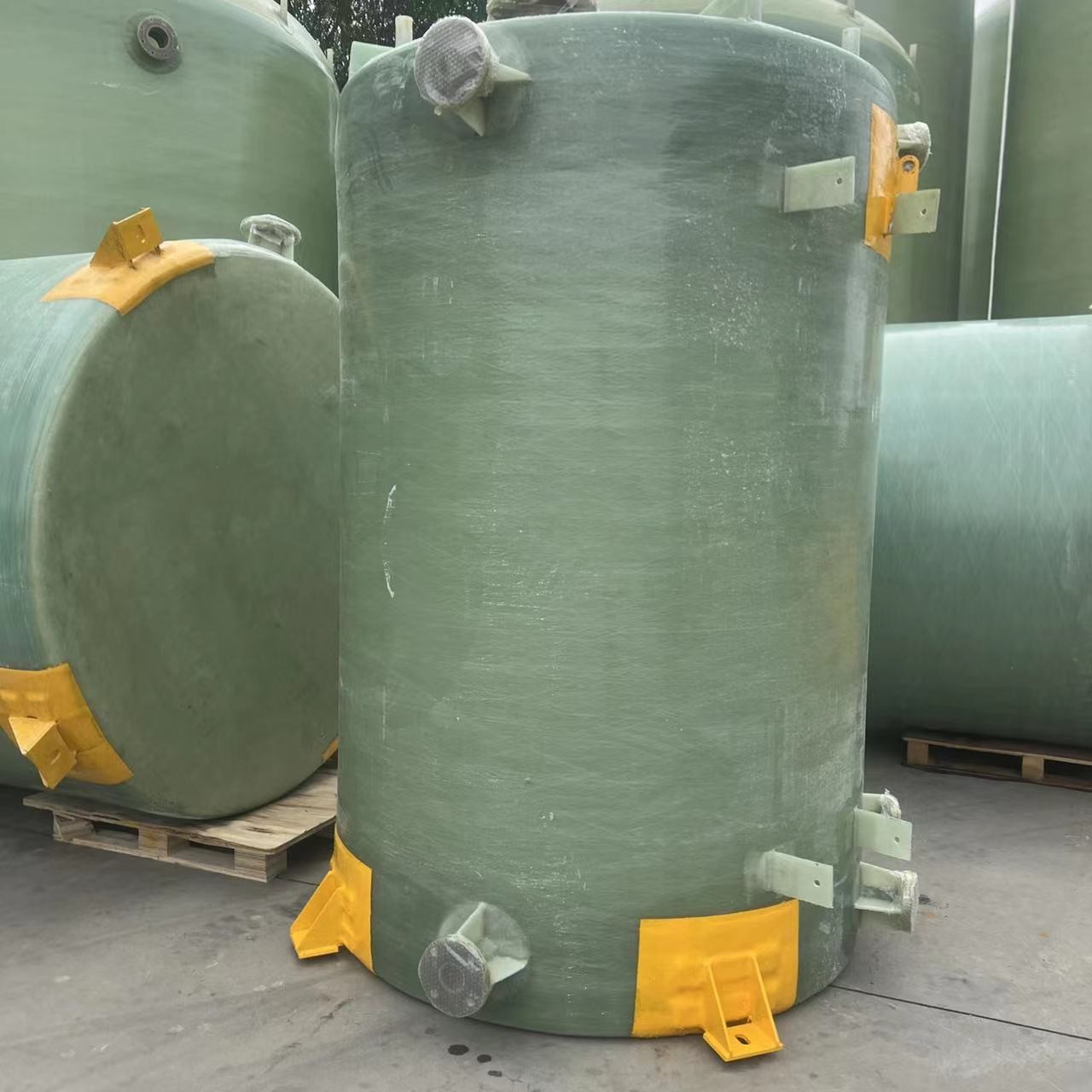 2CBM Fiberglass FRP Vacuum Septic Tank HCL Storage Filament Winding