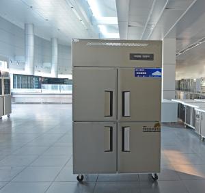 China Commercial Fridge Freezer Refrigerator Stainless Steel Vertical Chiller with 4 Doors wholesale