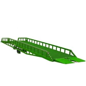China 0.6m Mechanical Hydraulic Mobile Dock Ramp with Outriggers , 6000Kg wholesale