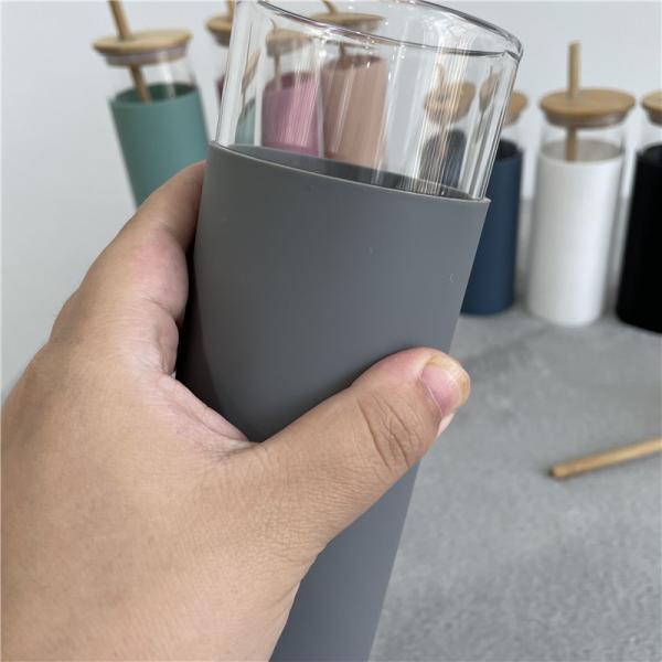 Customization 16 Oz Glass Beverage Bottles Glass Coffee Cups With Bamboo Lids Bamboo Straw Silicone Sleeve Leak Proof Splash Proof Design