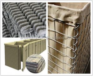 China Hot Galvanized Welded Gabion Barrier Fence Geotextile 350 Gr 75 Mm Hole 4 Mm Wire on sale