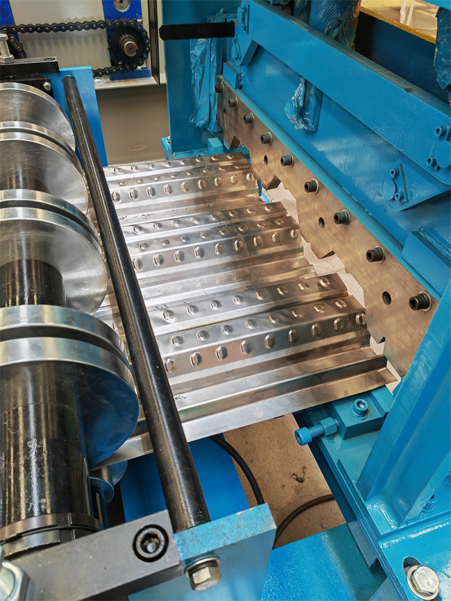 Roofing Floor Decking Roll Forming Machine Hydraulic System Cutting