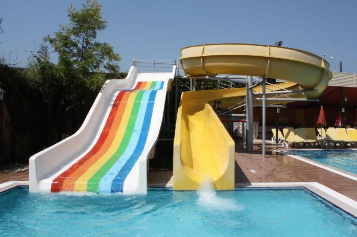 Outdoor Amusement Water Park Games Equipment Fiberglass Slide For Swimming Pool
