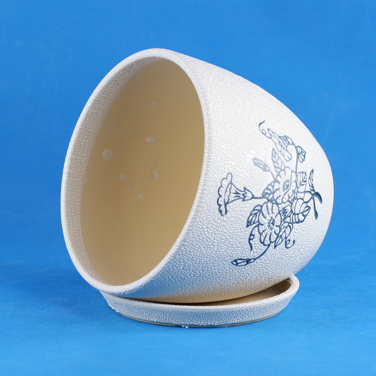 Add a Touch of Style to Your Plants with our Ceramic Pots Collection