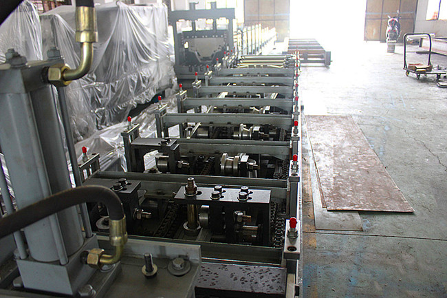 YX112-303 K Span Arch Roof Roll Forming Machine for 300mm Span Roof Panel　　　