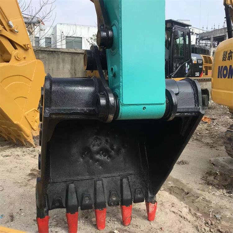 Used Kobelco SK200 Excavator Machine Japan Original in Shanghai with 1740 Working Hours