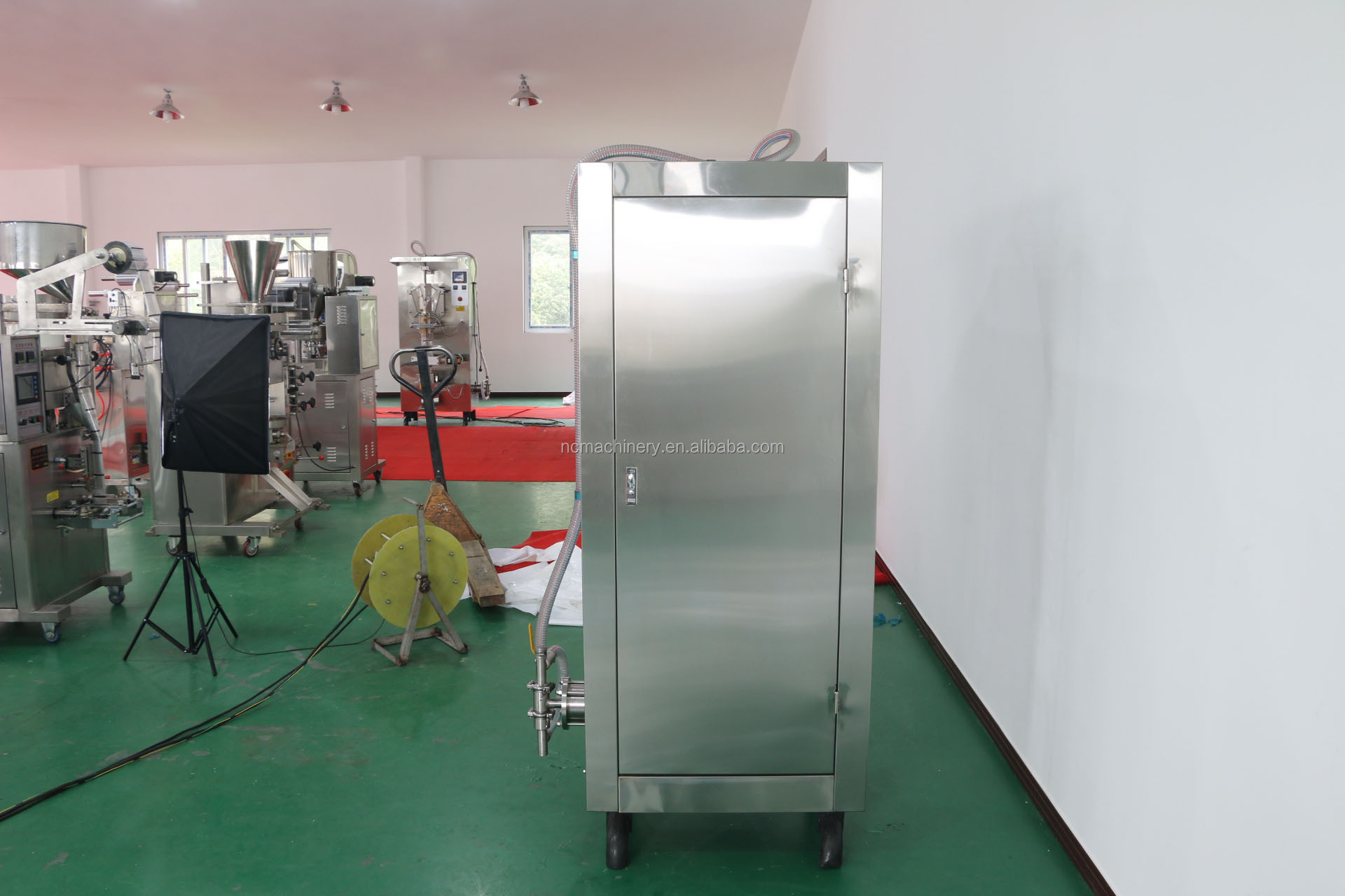 Stand-up Pouch Milk Packing Machine with 100% Filling Accuracy and Advanced Technology