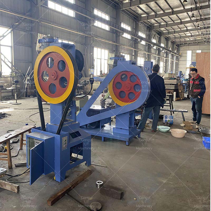 Relaxing and Moisturizing Auto Hydraulic Press Machine for Bath Bombs in Russia