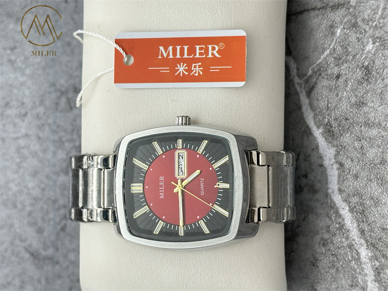 Business Quartz Design Wrist Classic Waterproof Watch for Men and Women