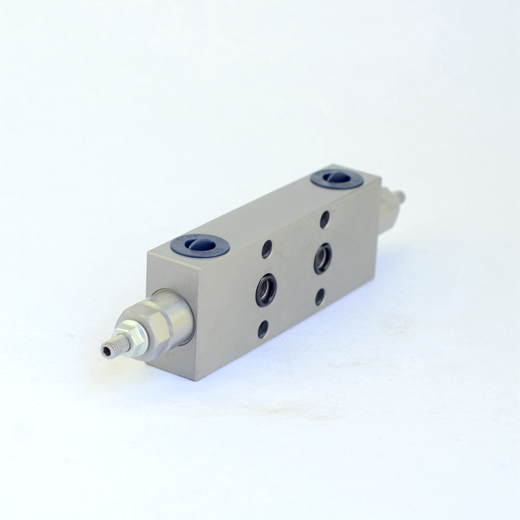 Zoomlion Garbage Truck Push Shovel Valve: Cylinder Counterbalance Valve,