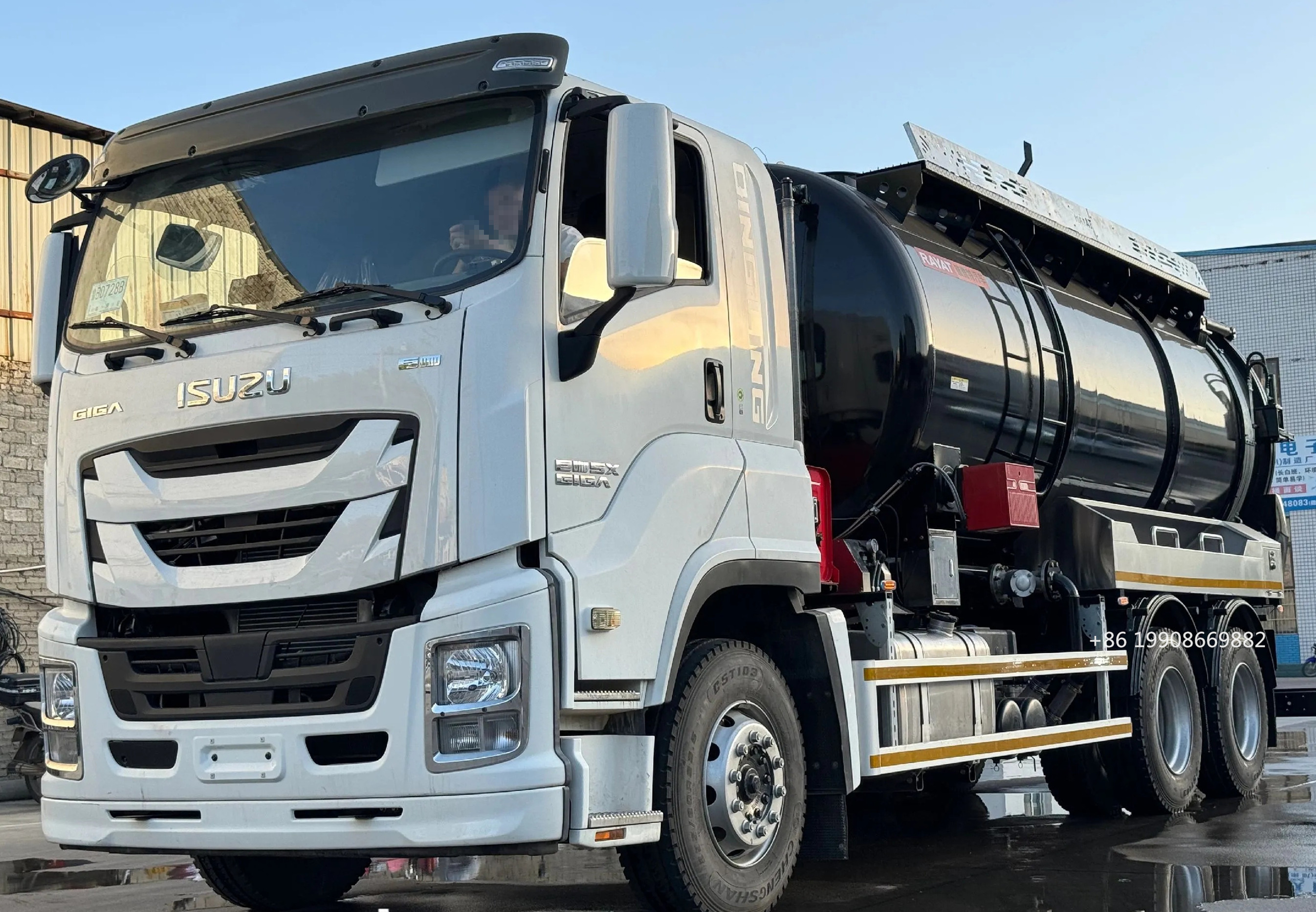 ISUZU 4x2 Driver 10000L Sewage Suction Truck with Vacuum Pump for Sucking Waste Water Vacuum Sewer Tanker Suction Truck