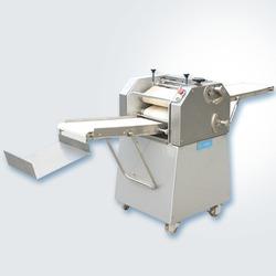 China Pillow Automatic Croissant Bread Packaging Machine wholesale