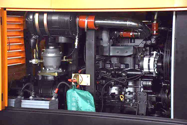 Light Weight Diesel Powered Portable Air Compressor Good Dynamic Balance