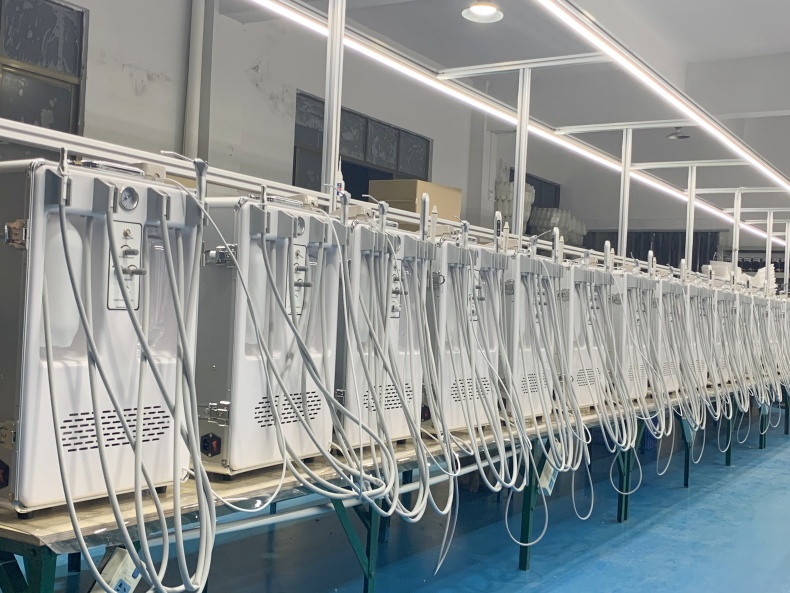 Luggage Style Dental Clinic CE Approved Dental Mobile Unit With Air Compressor