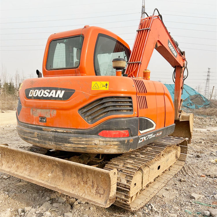 Original Paint 7 Ton Earth-moving Machinery for Doosan DX75 Excavator in Shanghai