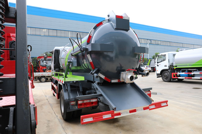Cheapest Mini 4*2 4000 Liters Vacuum Truck Sewage Suction With Pump