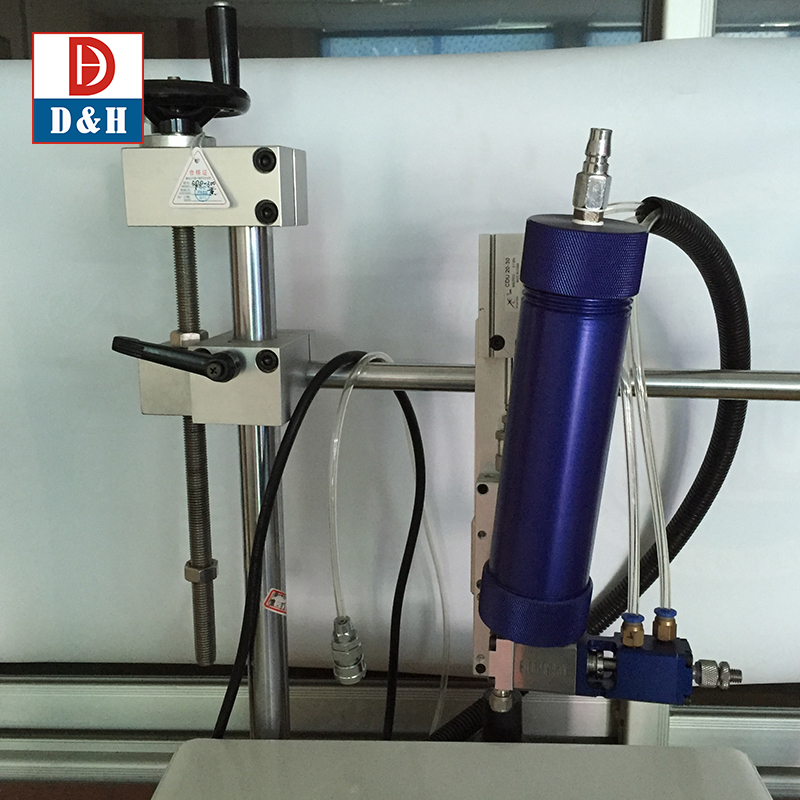 XYZ ROBOT accuracy LED Bulb Glue Dispensing Equipment with Automatic System