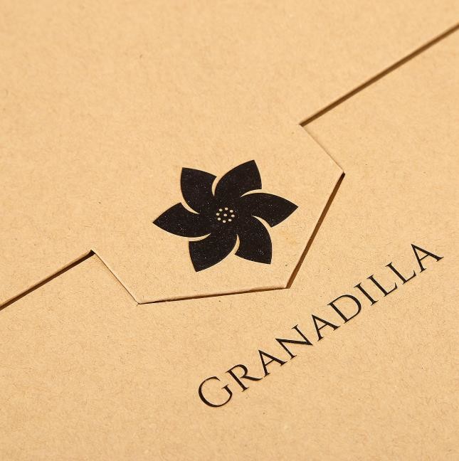 1200gsm Kraft Paper Gift Box With Foam Insert