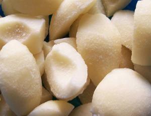 China Frozen Pear in Halves(1/2), blanched, peeled and pitted wholesale