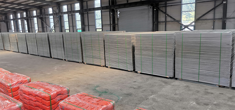 2.1mx2.4m Hot-Dipped Galvanized Building Construction Temporary Fence Panel For Sale