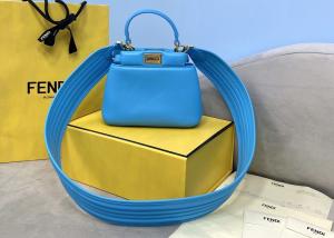 China Peekaboo Iconic Xs Handbag Soft Sheepskin Womens Luxury Handbag Wide Shoulder Straps Cross-Body Bag wholesale