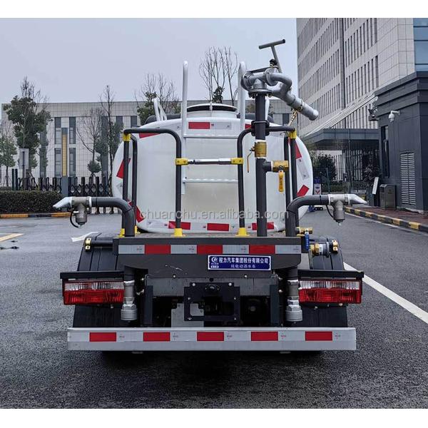 Emission-Free Efficiency 4.5T Pure Electric Watering Vehicle for Pristine Road Surfaces